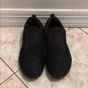 black nikes without laces